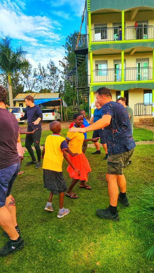 Lights Of Kazinga Orphanage And Homestay
