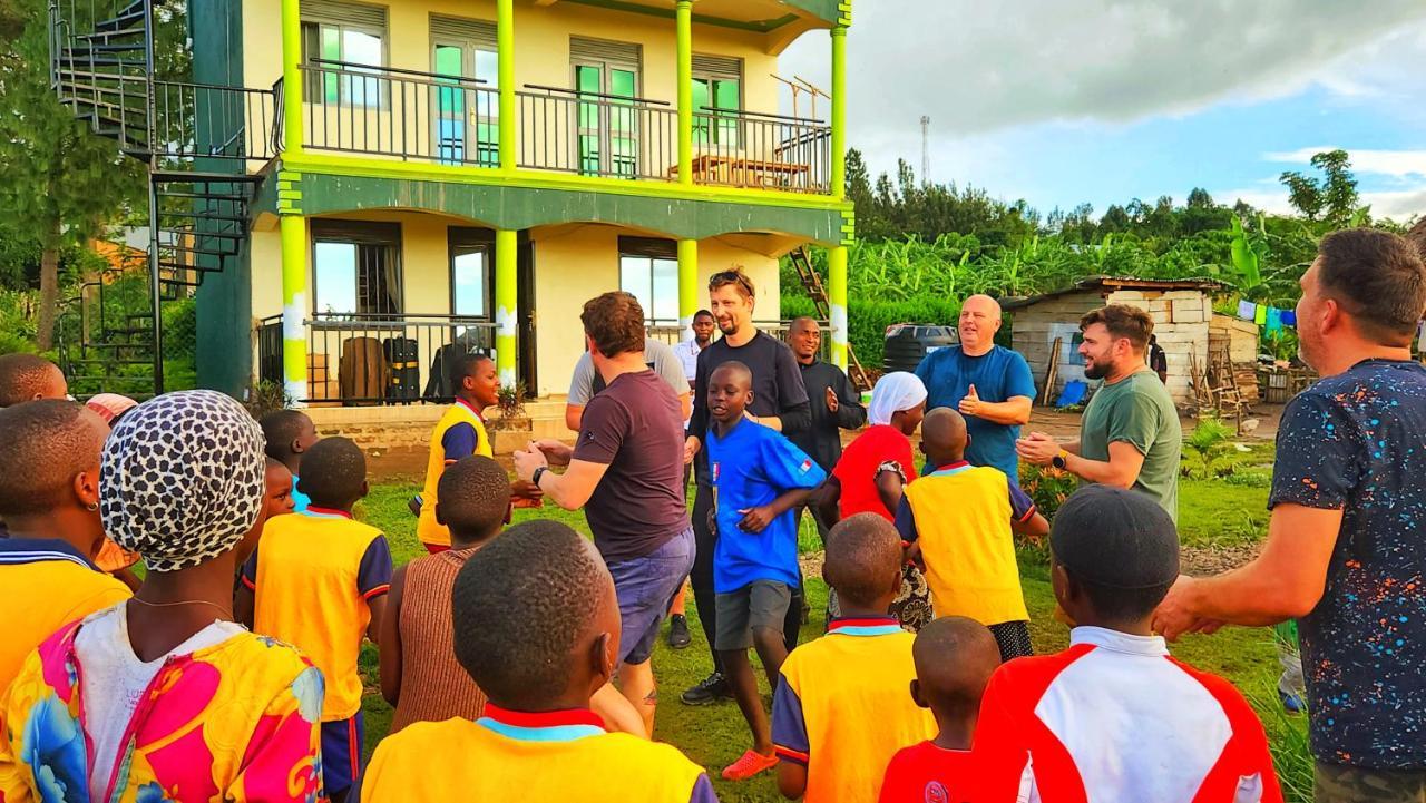 Lights Of Kazinga Orphanage And Homestay *